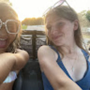 Meet your Posher, Macie